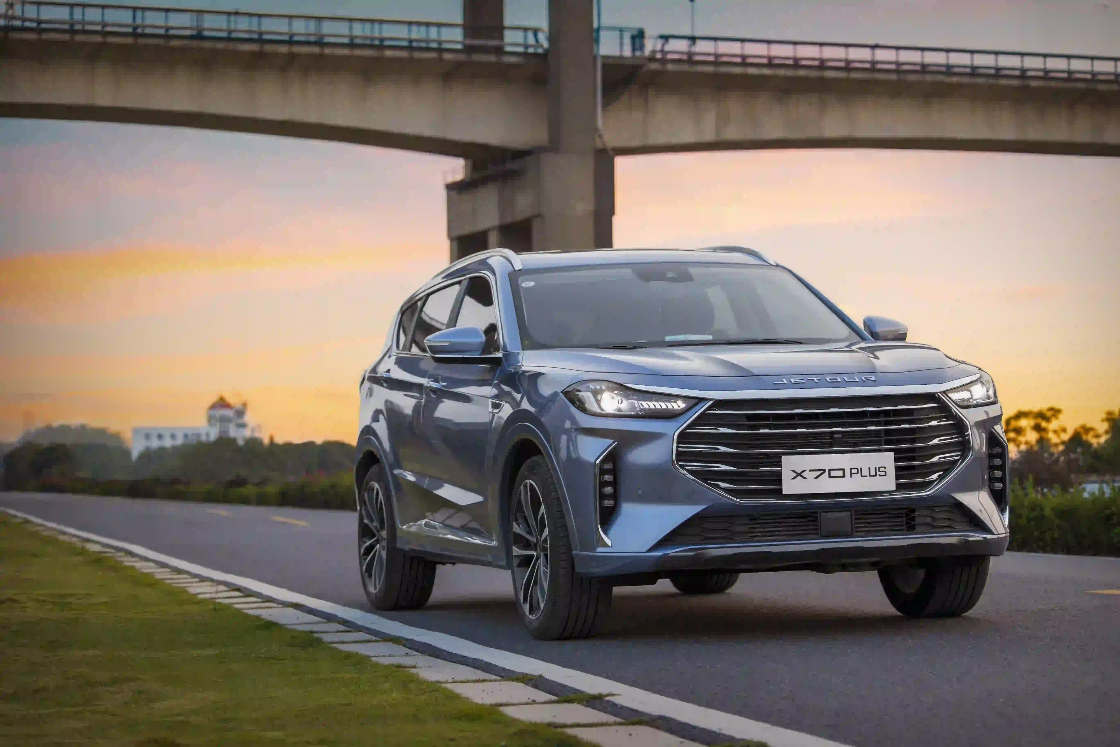 JETOUR X70 PLUS Hero 1